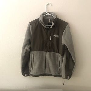 The North Face Denali Jacket in Medium.